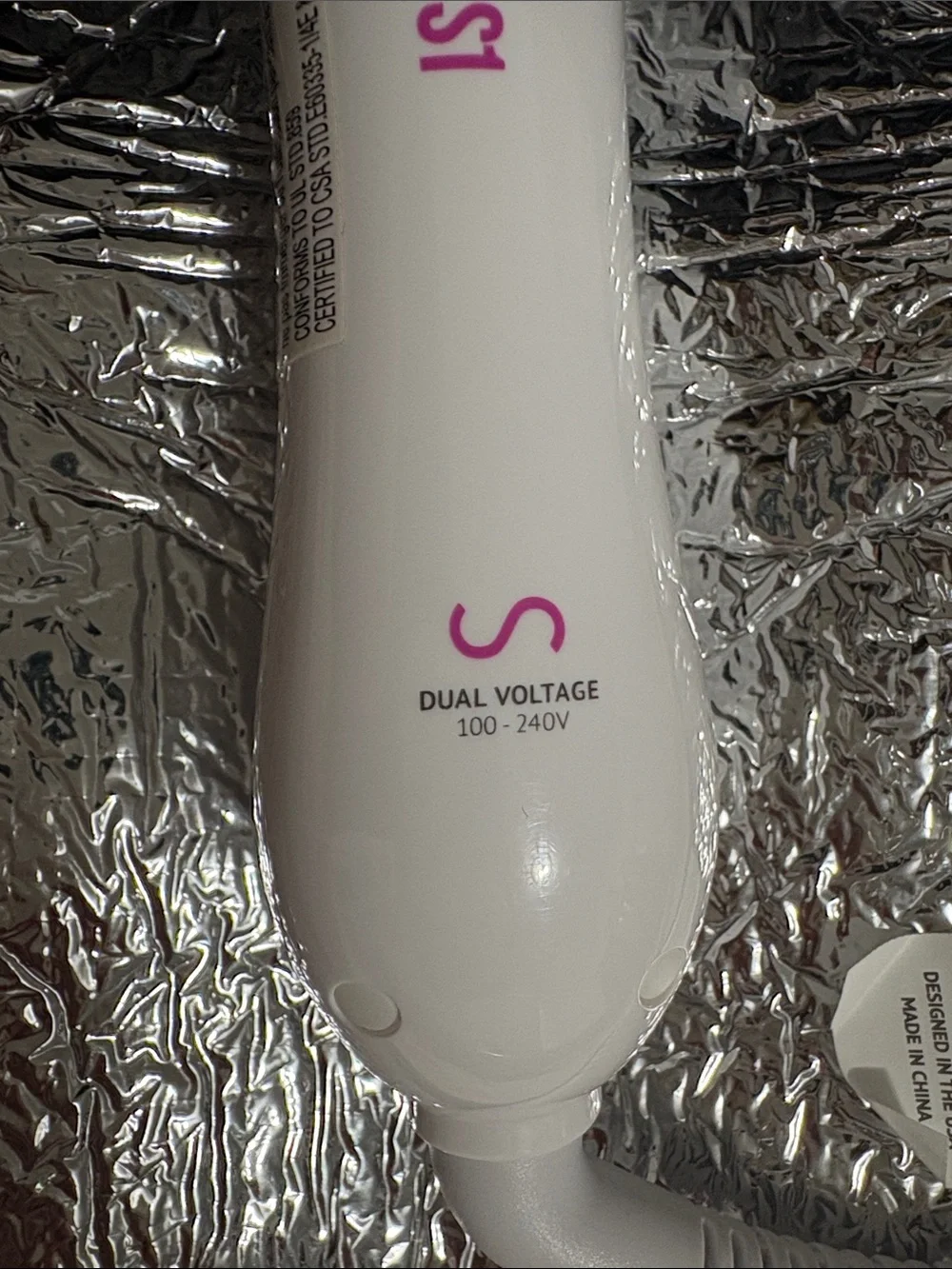 The Beachwaver Co. White 1” Curling Wand with Black Travel Pouch